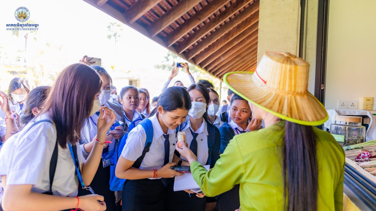 Study tour to Senteurs d'Angkor for Faculty of Business and Tourism Management students of A.U.
