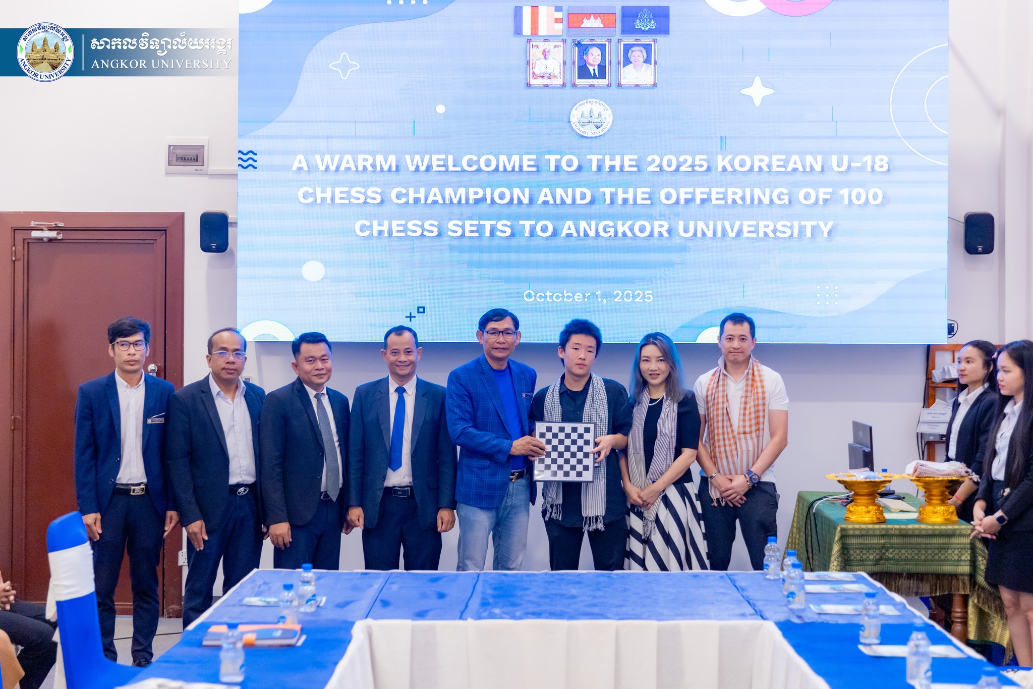 Angkor University Welcomes Korean U-18 Chess Champion and Receives Generous Donation