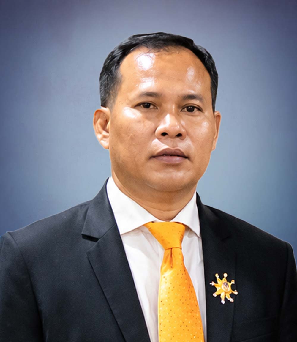 សាស្ត្រាចារ្យរង (កិត្តិយស) បណ្ឌិត ហៀក សុខណារិទ្ធ