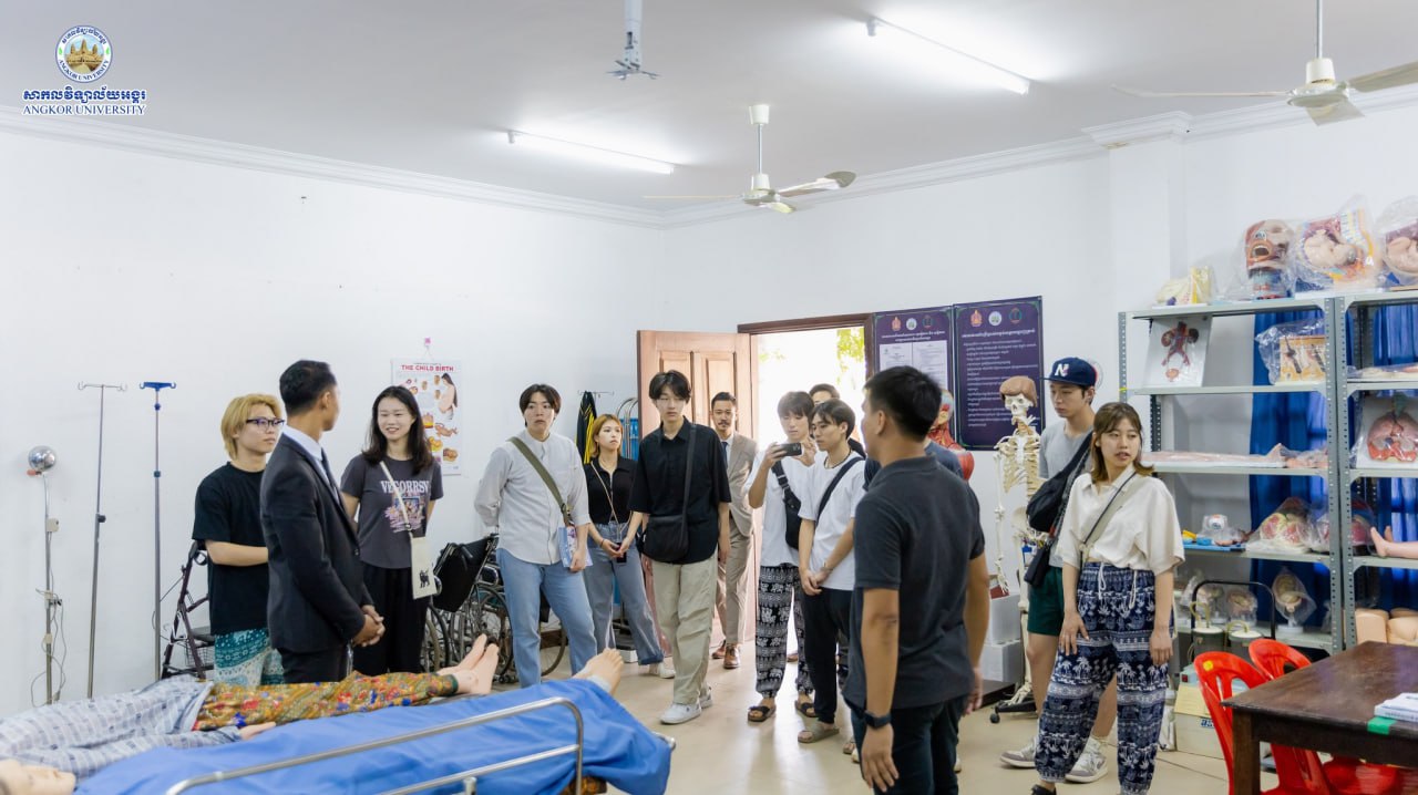 Welcome Japanese Students to Angkor University