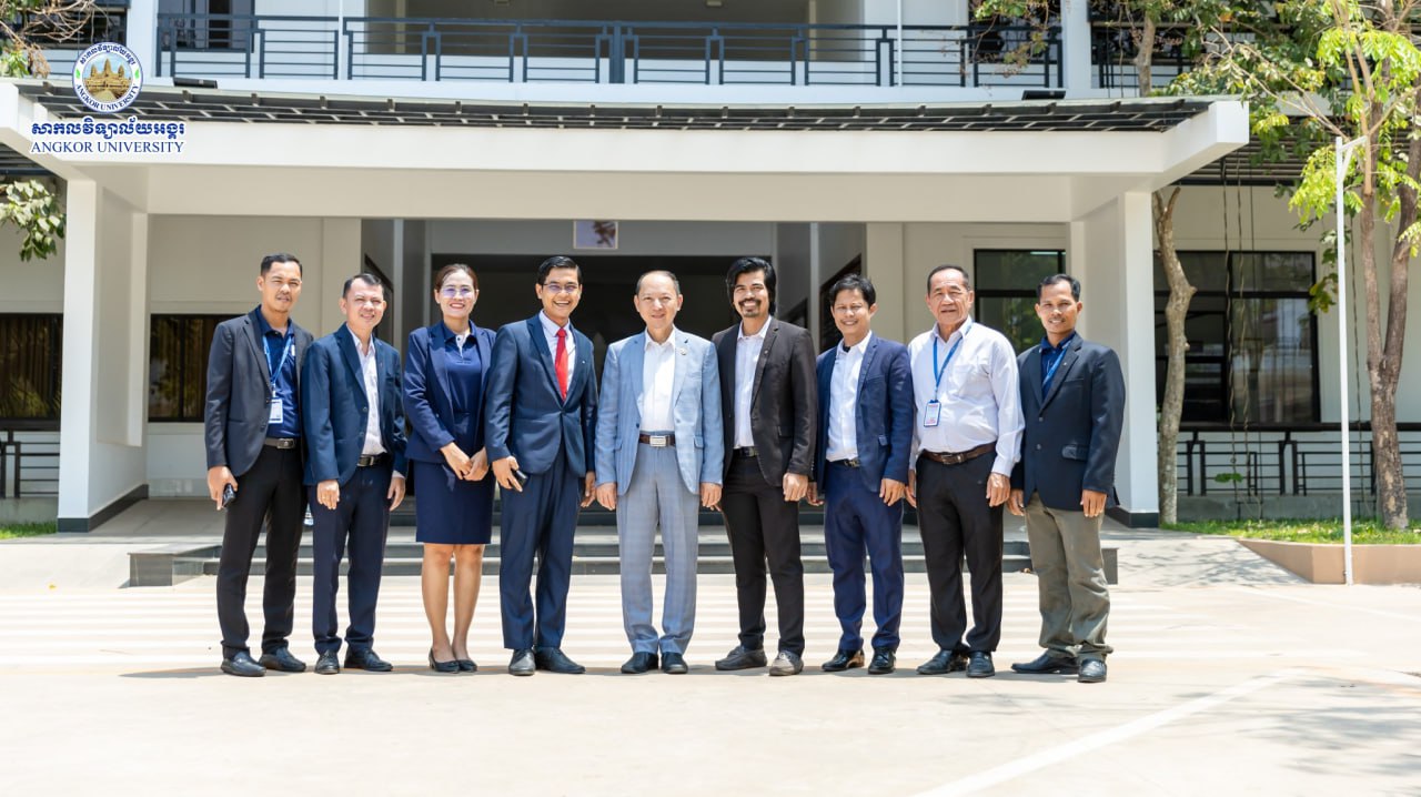 Warmly Welcome HE. Sok Pheng to Angkor University