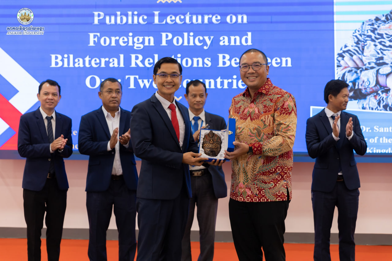 Public lecture on Foreign Policy and Bilateral Relations between the Kingdom of Cambodia and the Republic of Indonesia