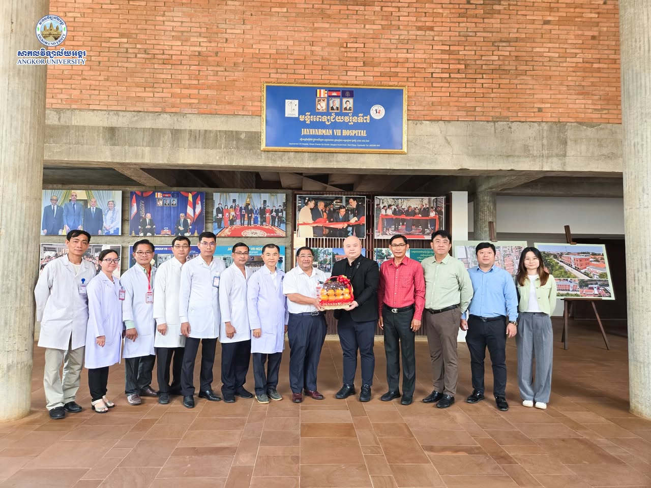 Chinese delegation from BGI visits Find out about Kantha Bopha Hospital (Jayavarman VII Hospital)
