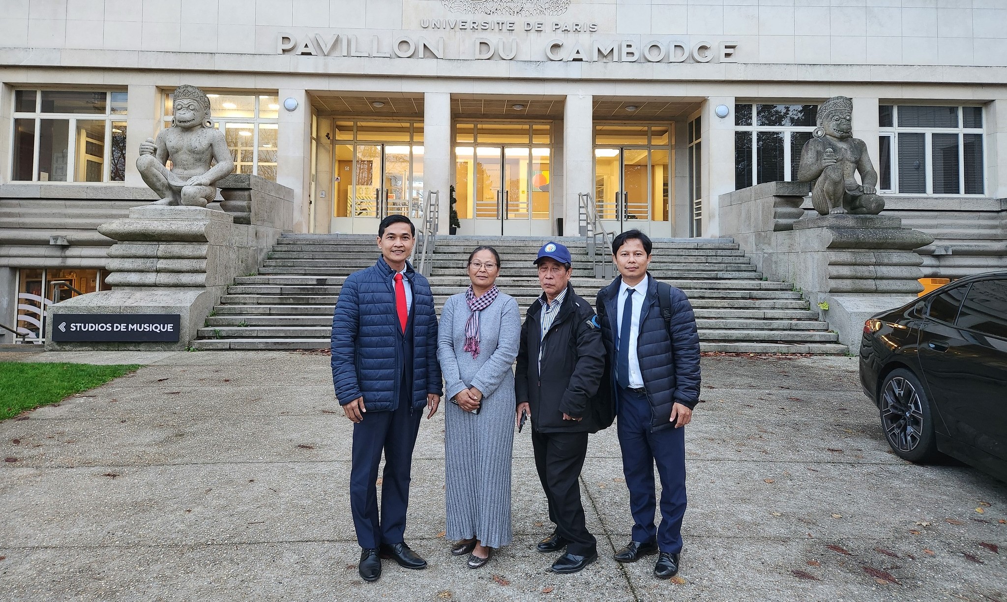 Global Access: New International Training Programs Established by AU in France